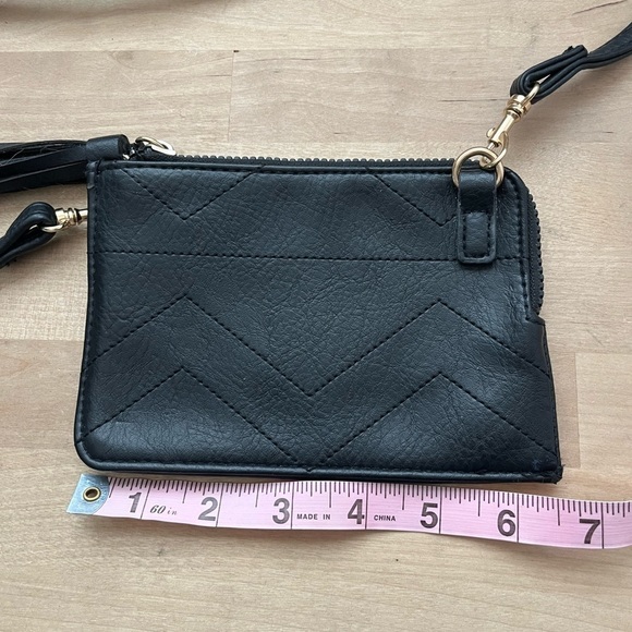Maurices Black Solid Stadium Event Zipper Crossbody Bag 👜 - Picture 9 of 11